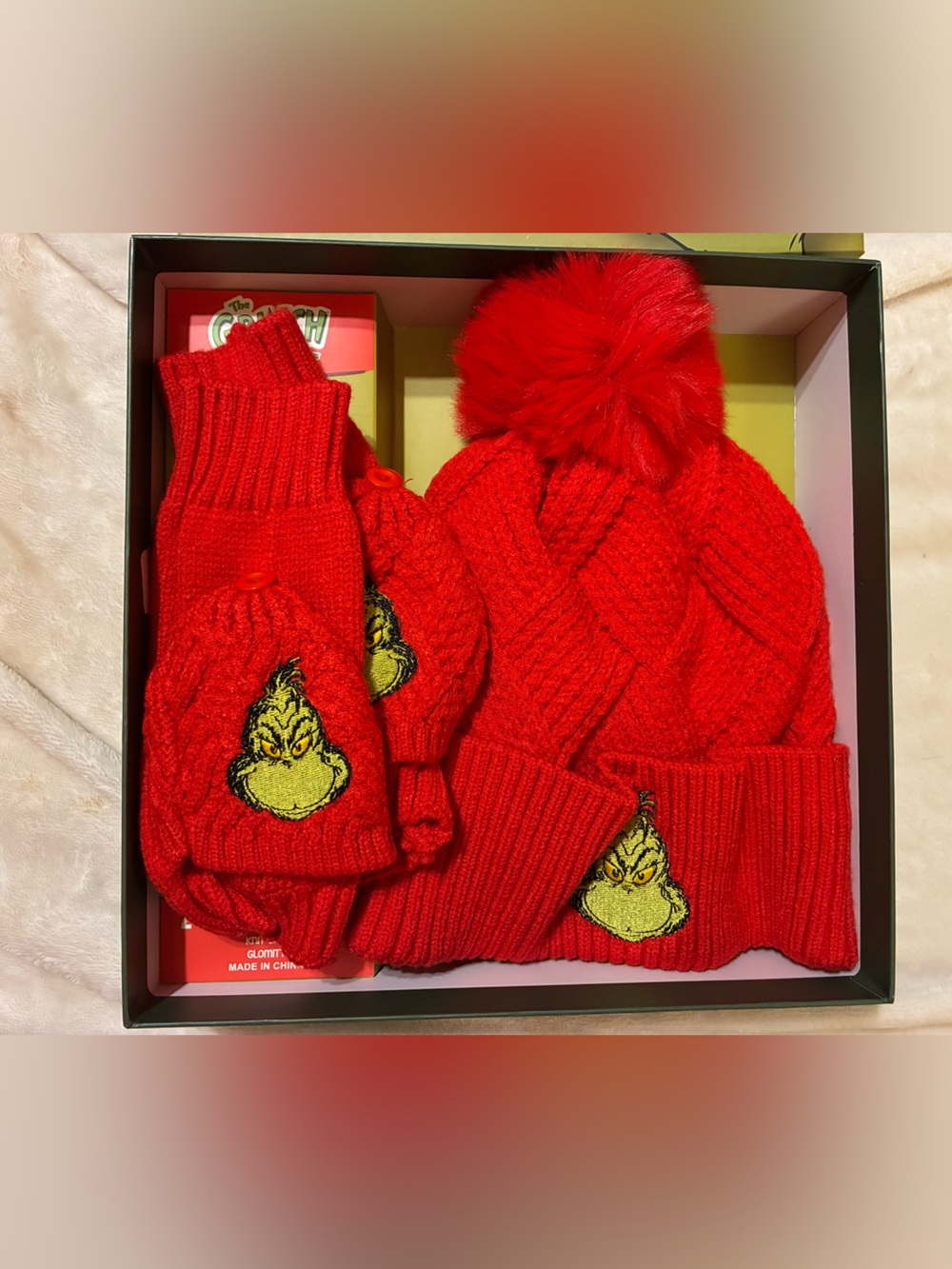 The Grinch 2 Piece Set